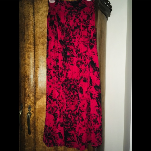 Minkpink Red and Black Sheer Maxi Skirt - Picture 1 of 8